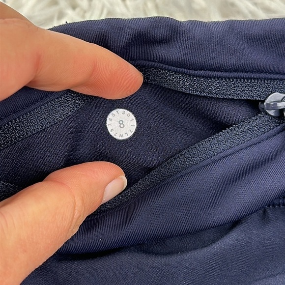 Lululemon Speed Short (4-way Stretch 2.5") Midnight Navy - Picture 4 of 4